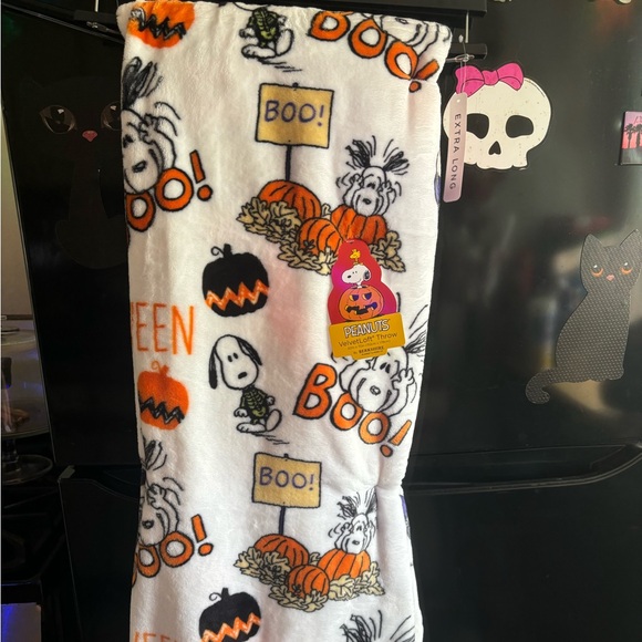 Berkshire snoopy Halloween extra long throw blanket - Picture 2 of 3